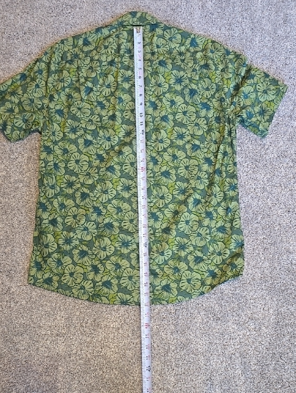 Amazon Essentials Green Floral Short-Sleeve Button-Down Shirt - Picture 5 of 8